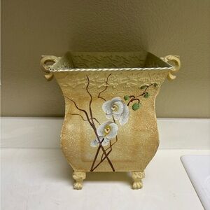 Elegant Floral Square Vase
